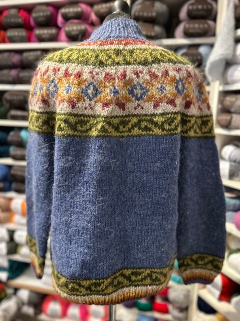 Pre-Loved Icelandic Jumper 10926