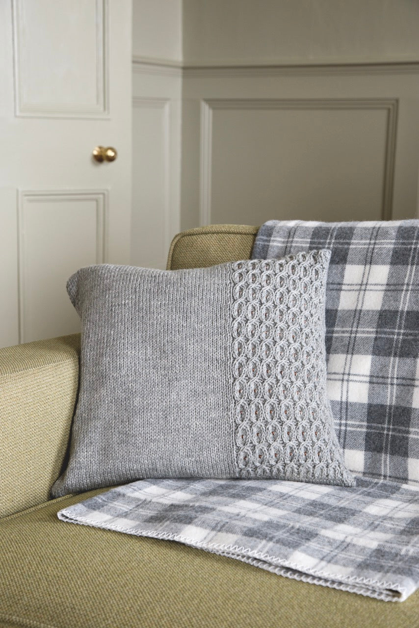 Scandinavian Knits by Martin Story