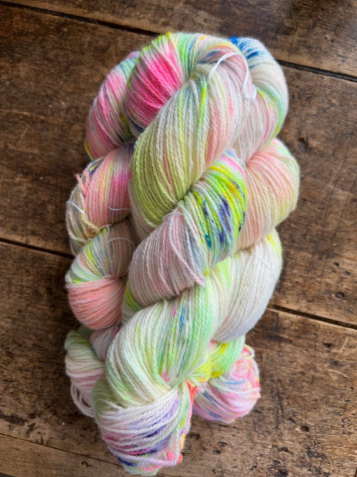 VTC Hand-Dyed Irish 100 % Lambswool 4ply